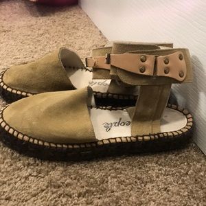 Free People Flats Platform